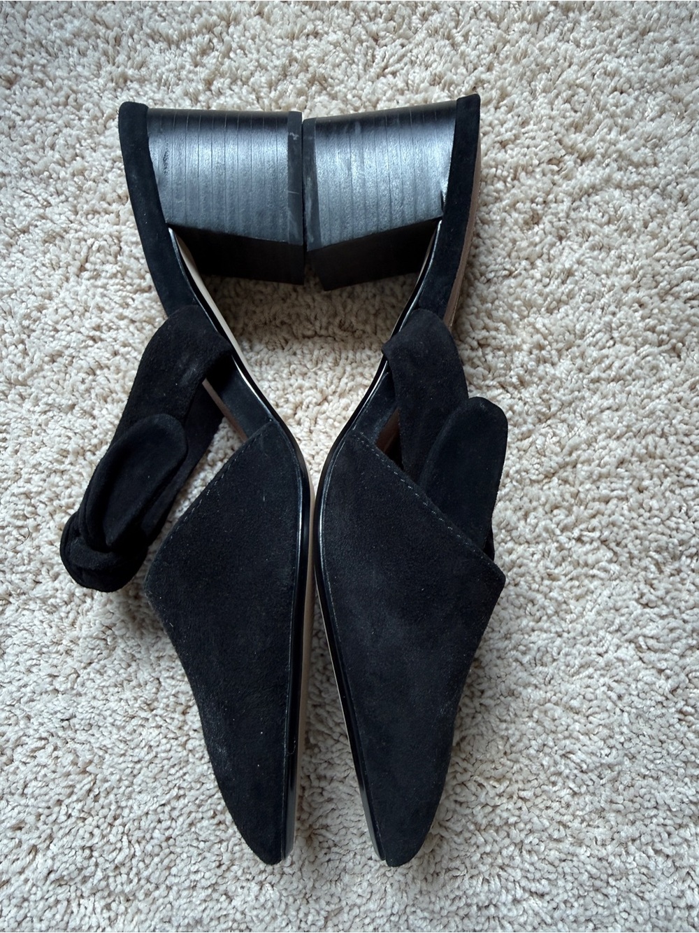 Chelsea & Violet Black Pointed Toe Knot-Detail Mules - Picture 2 of 5